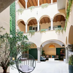 Апартаменты Rego - Boutique With Some Off-site In A Charming Historic District Close To Upper Town, Бергамо